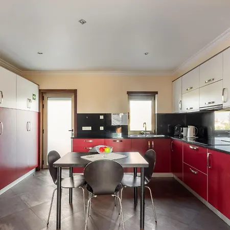 Vista By Interhome Сasa de vacaciones